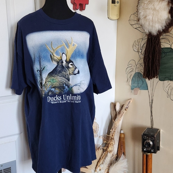 Vintage winter deer 🦌 graphic print Ducks Unlimited tshirt. - Picture 6 of 6
